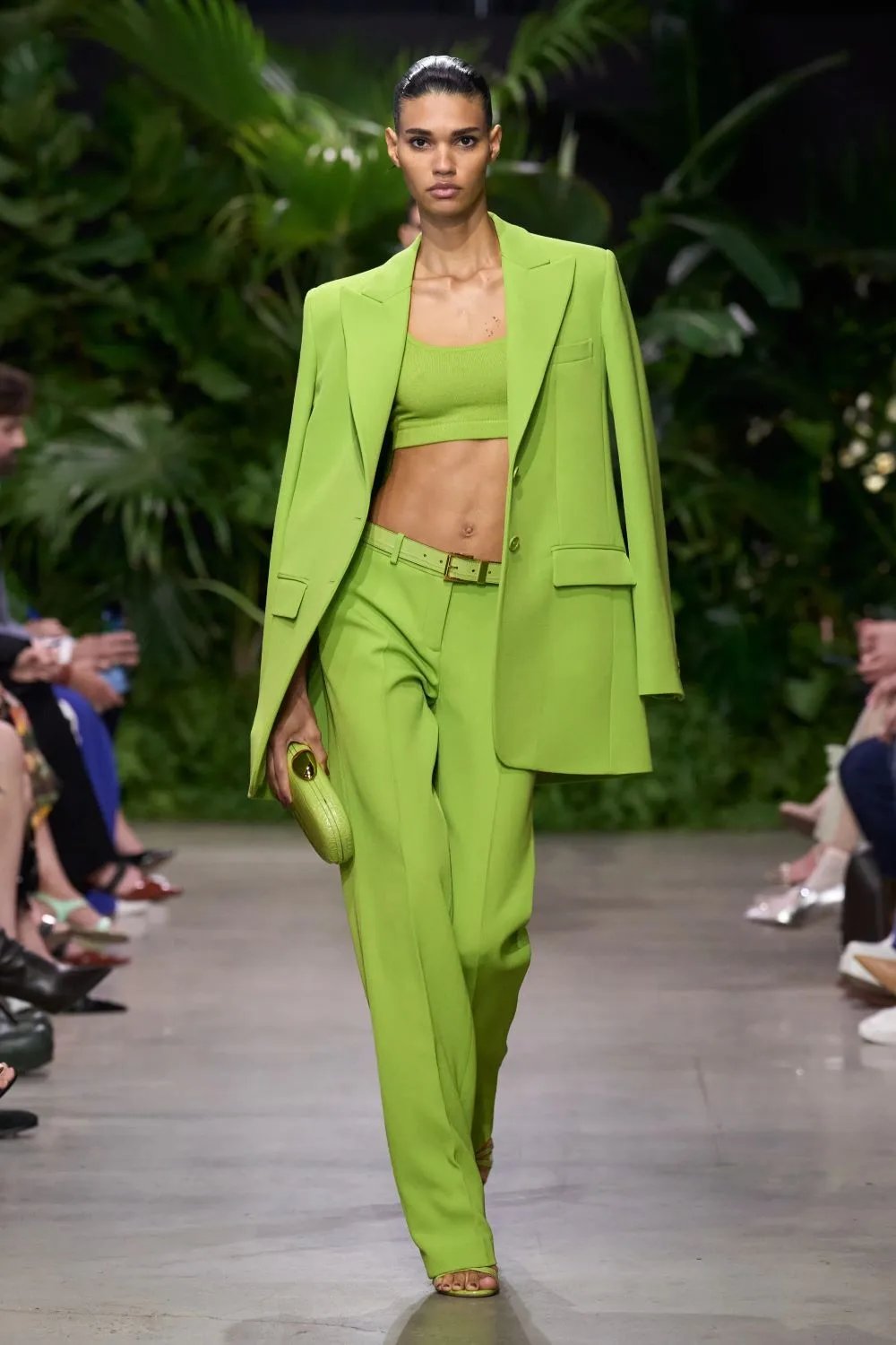 MK xuân hè 2023 look 44