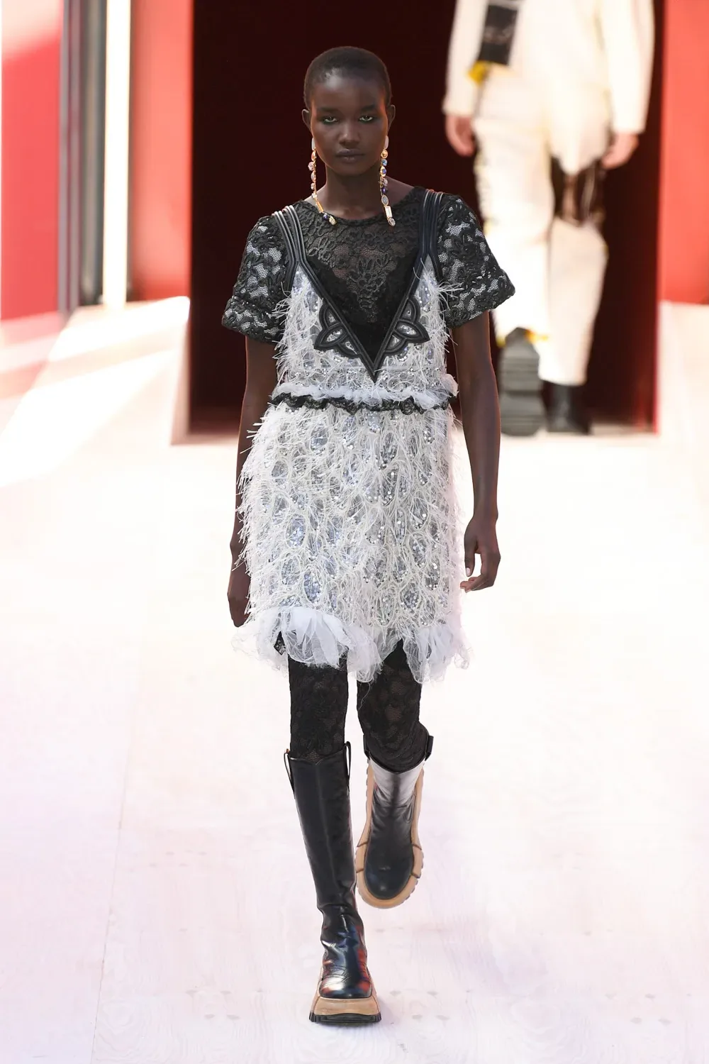 LV rtw xuân hè 2023 look 20
