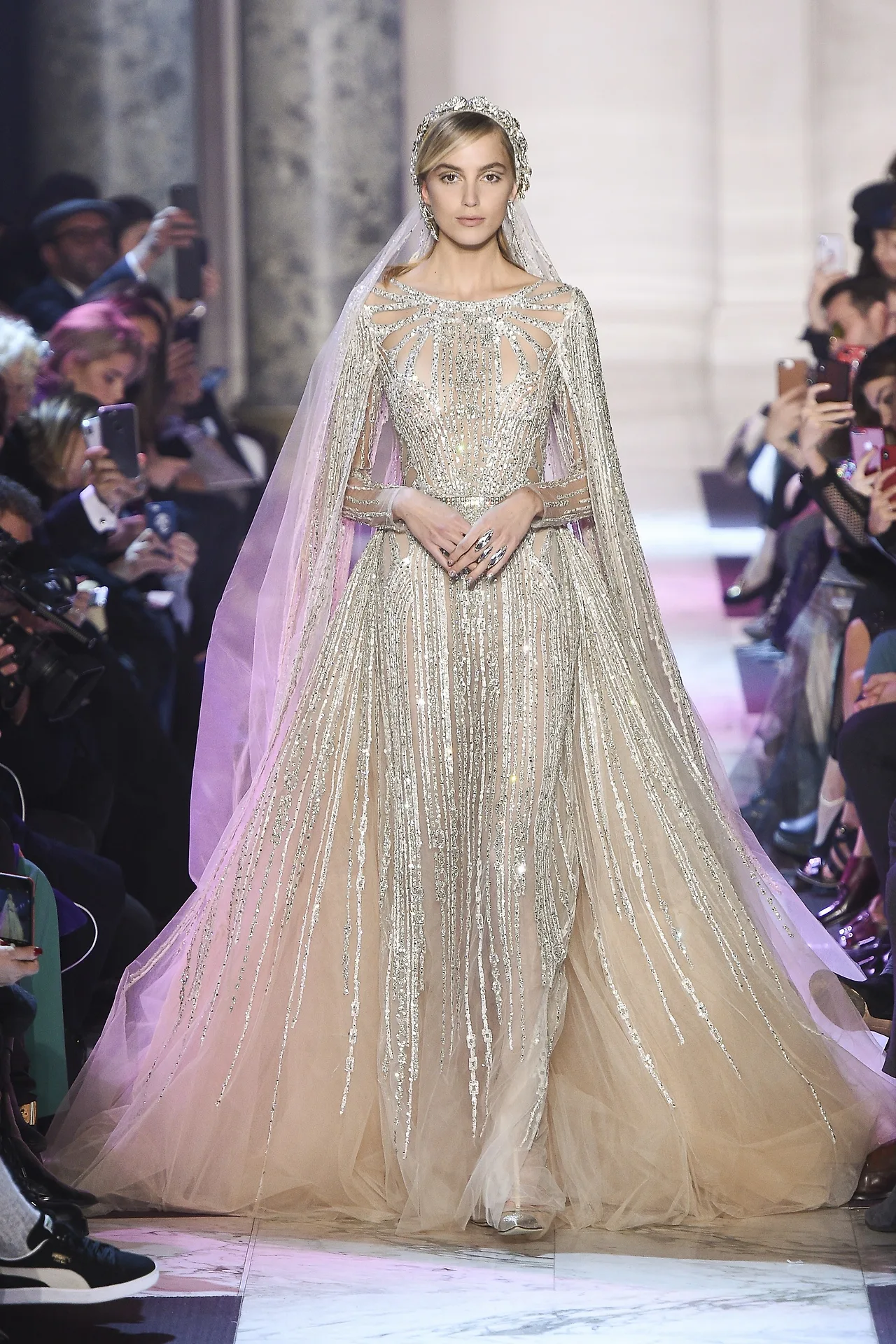 BST thời trang Elie Saab Couture Spring 2018: Giấc mộng mùa xuân xa hoa 10 BST thời trang Elie Saab Couture Spring 2018: Giấc mộng mùa xuân xa hoa 10