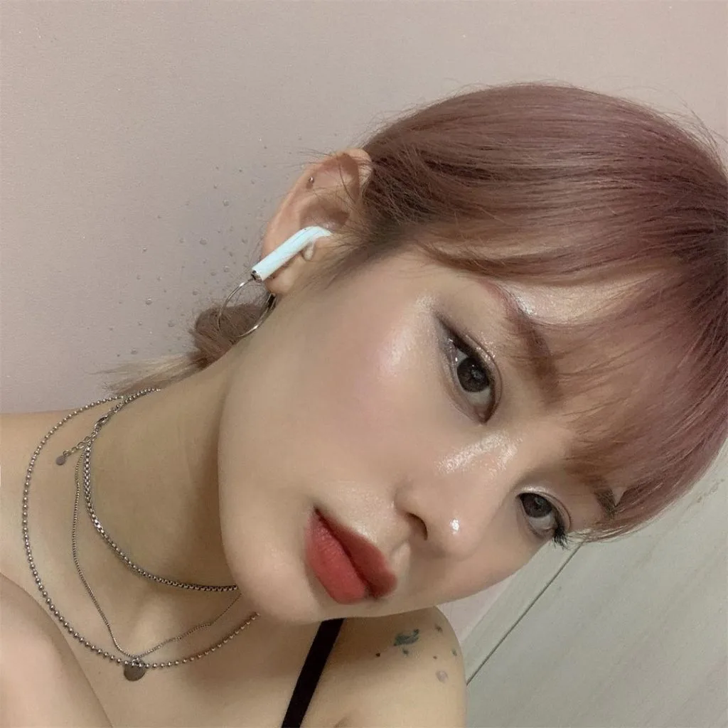 Noze WayB vẻ đẹp ấn tượng như idol Kpop Noze WayB vẻ đẹp ấn tượng như idol Kpop
