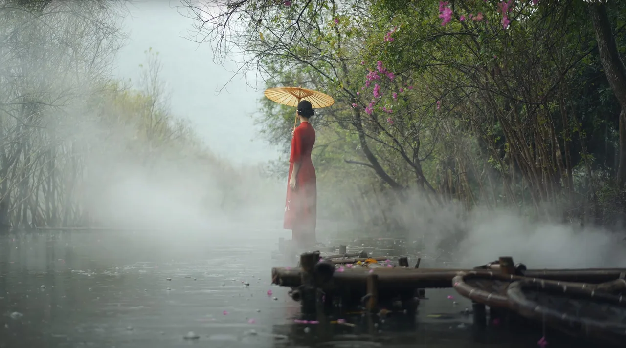 Áo dài mang nét nghệ thuật triều Nguyễn