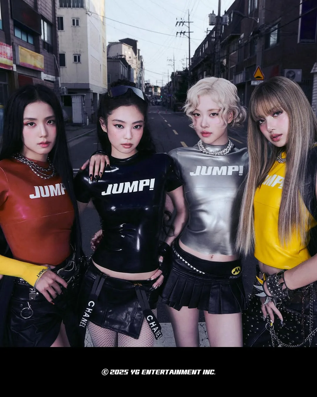 blackpinkofficial croptop chất liệu da