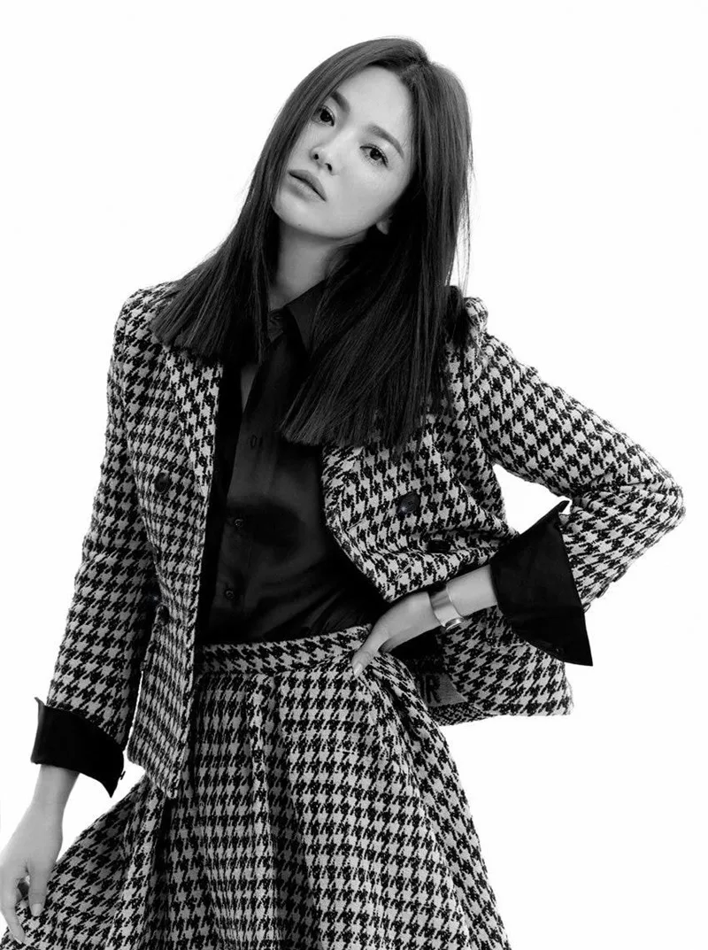 Một bộ matching houndstooth là lựa chọn an toàn nhưng vẫn nổi bật