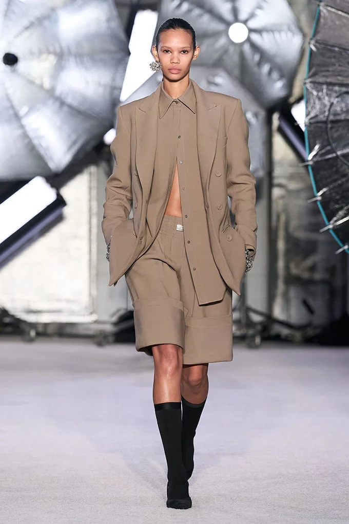 brandon-maxwell-fw23-banner