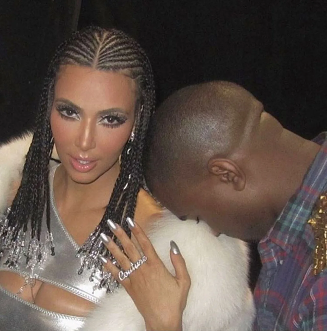 Kim Kardashian sai lệch văn hoá 4 Kim Kardashian sai lệch văn hoá 4
