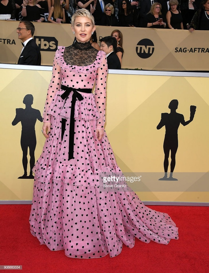 elle việt nam đầm dự tiệc kate hudson thân hình chữ nhật