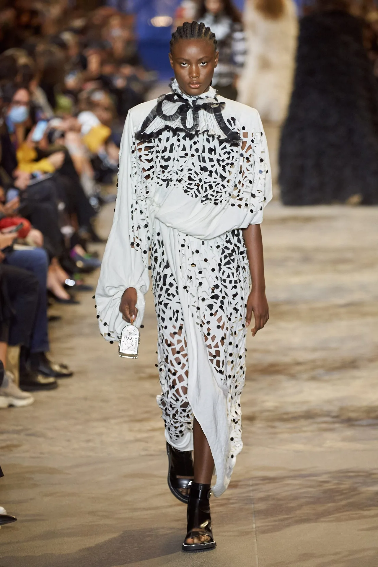 Look 30 LV SS22