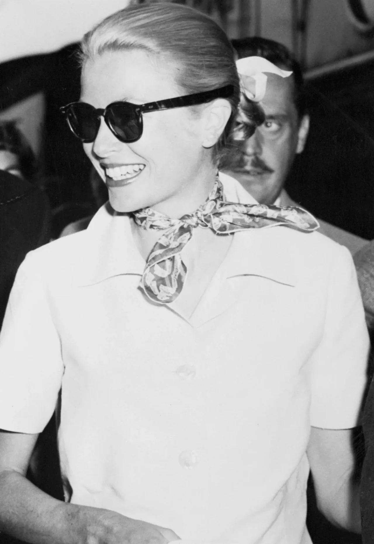 Grace Kelly khăn Gucci