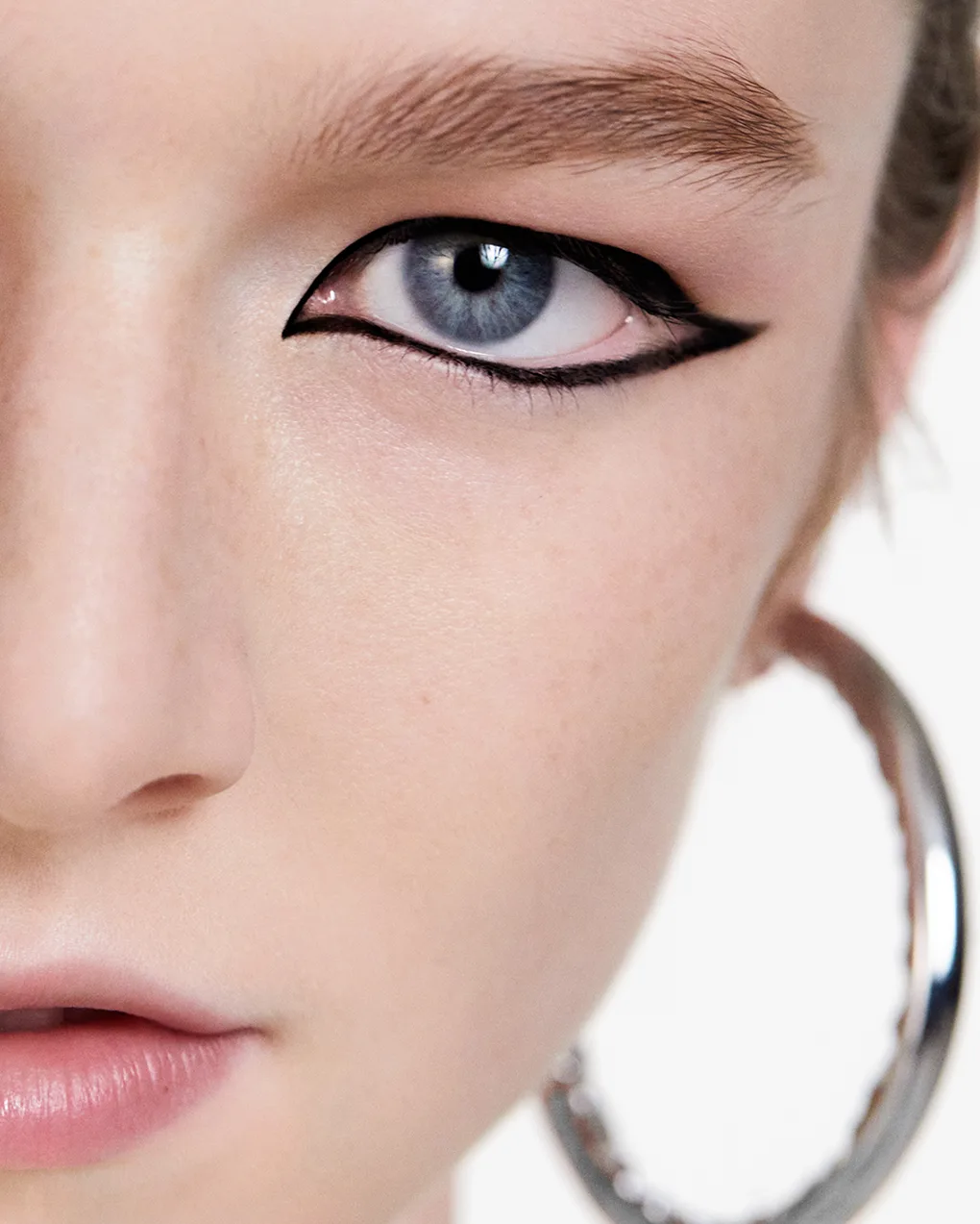 Hunter Schafer đã trở thành Đại sứ Thương hiệu Toàn cầu cho SHISEIDO Makeup Hunter Schafer đã trở thành Đại sứ Thương hiệu Toàn cầu cho SHISEIDO Makeup