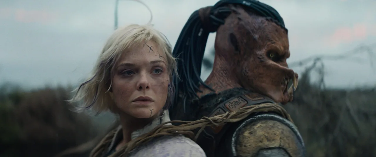 Nữ diễn viên Elle Fanning trong phim Predator: Badlands.