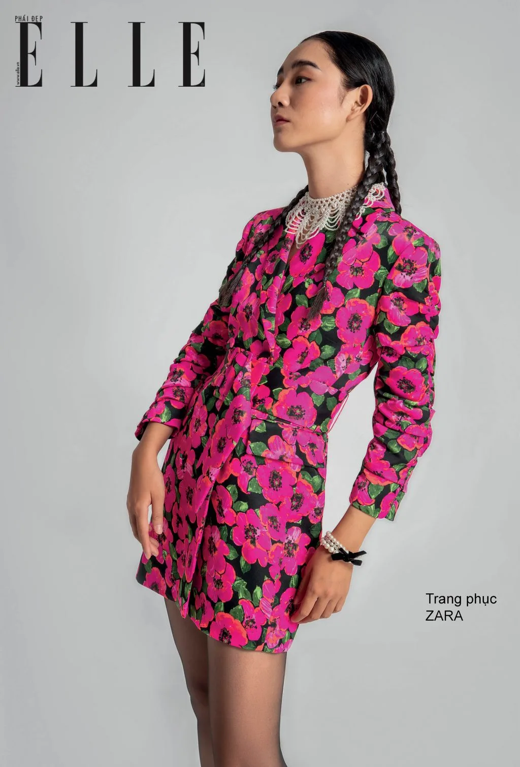 trang phục 4 đầm họa tiết hoa