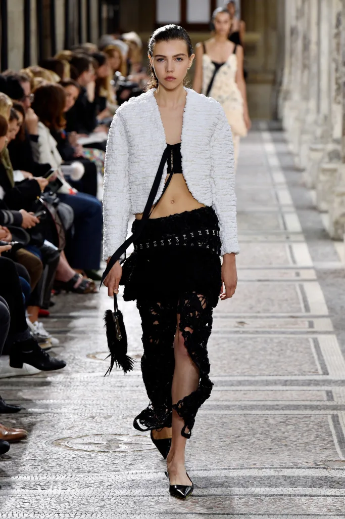 Proenza Schouler ấn tượng tại Paris Haute Couture