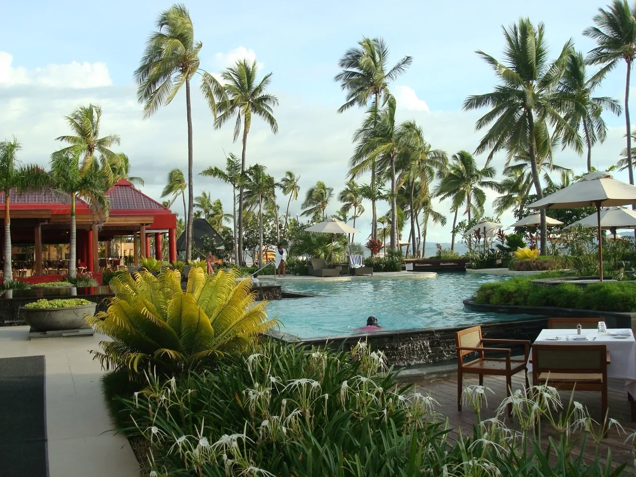resort living tại vịnh hạ long