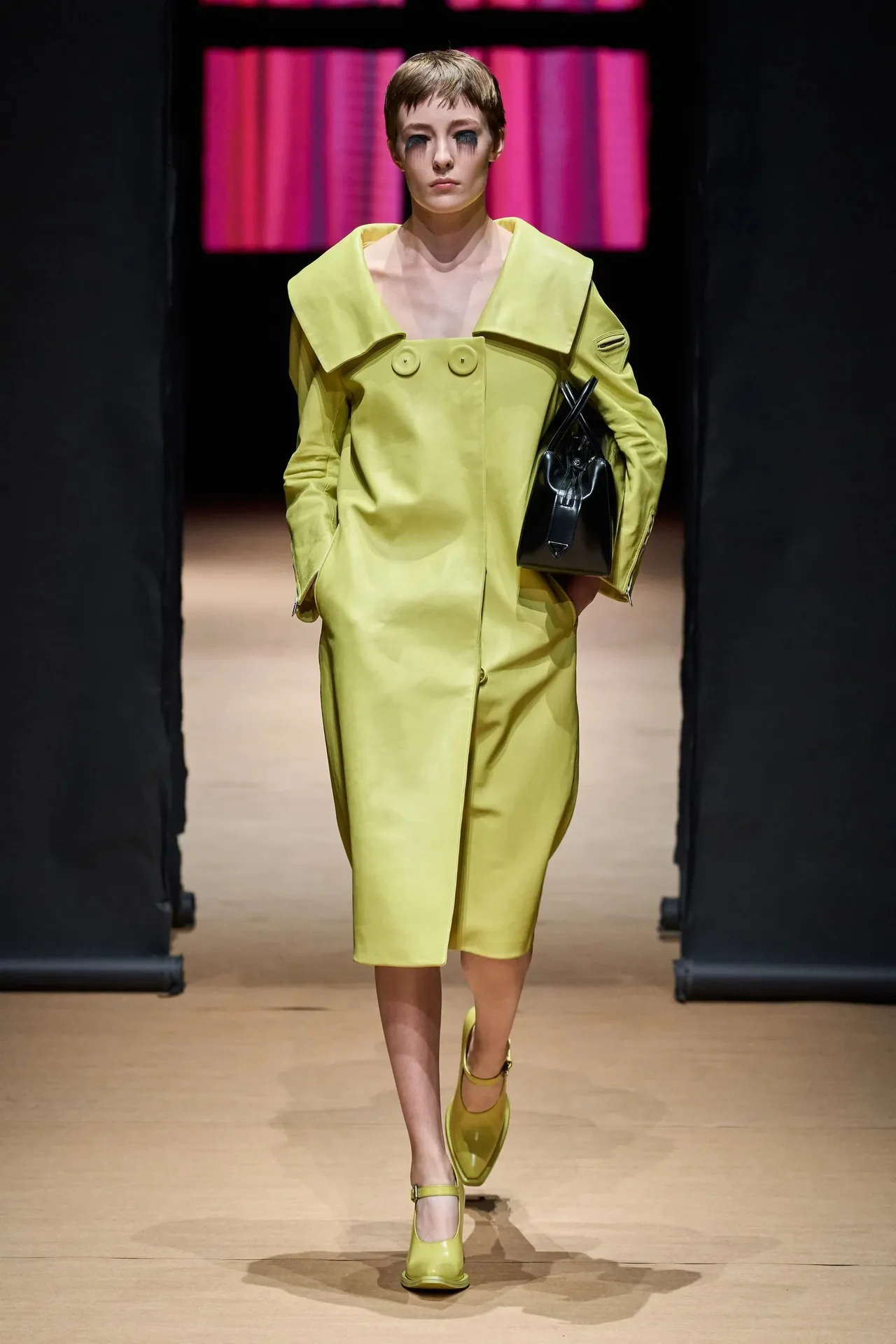 Prada Xuân Hè 2023 look 42