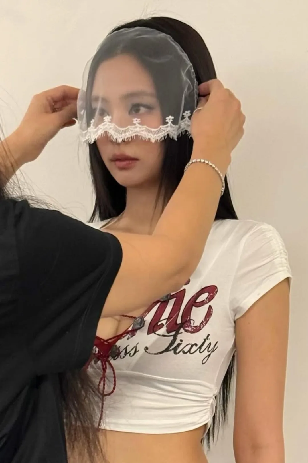 elle-jennie-blackpink-complexcon-hong-kong-trang-phuc-trinh-dien-misssixty (9)
