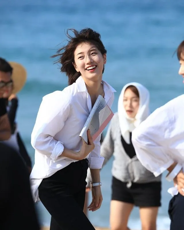 Suzy cực ngọt ngào trong Khi nàng say giấc