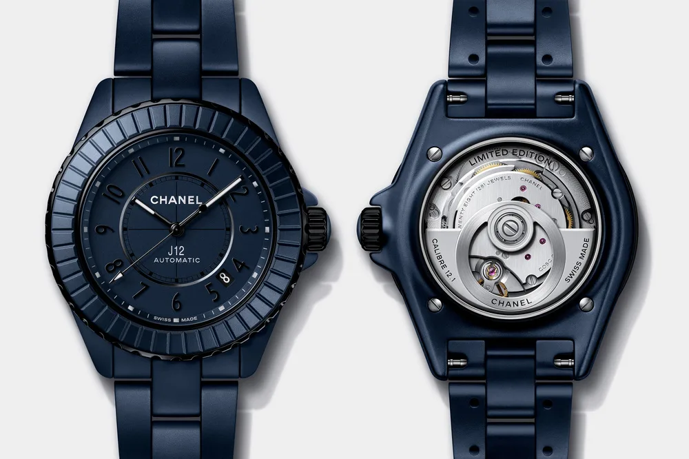 đồng hồ đen chanel