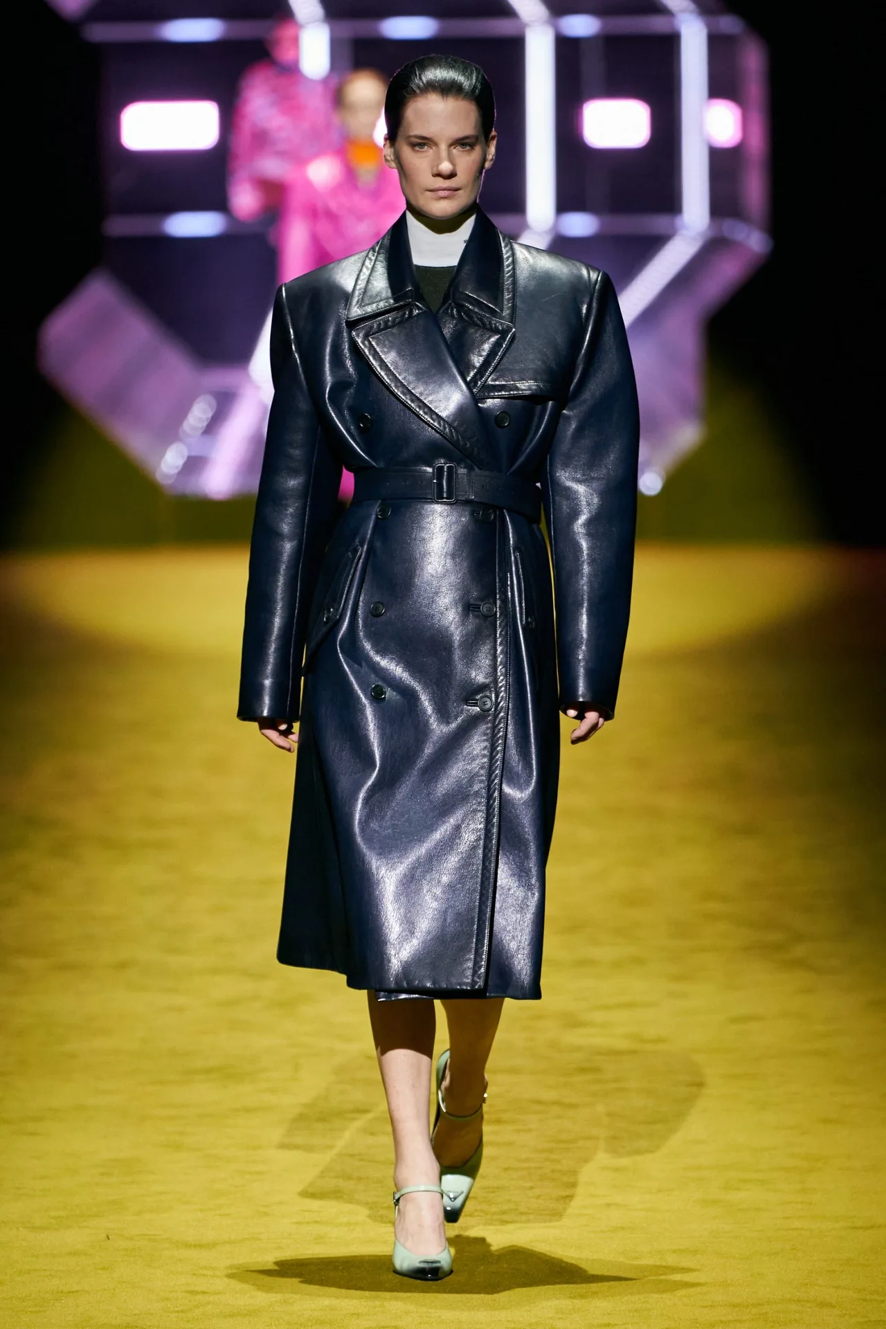 Prada Thu Đông 2022 look 24