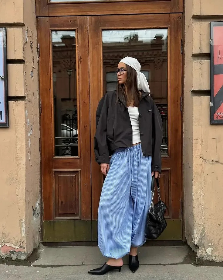 harem pants phối cùng áo khoác kaki