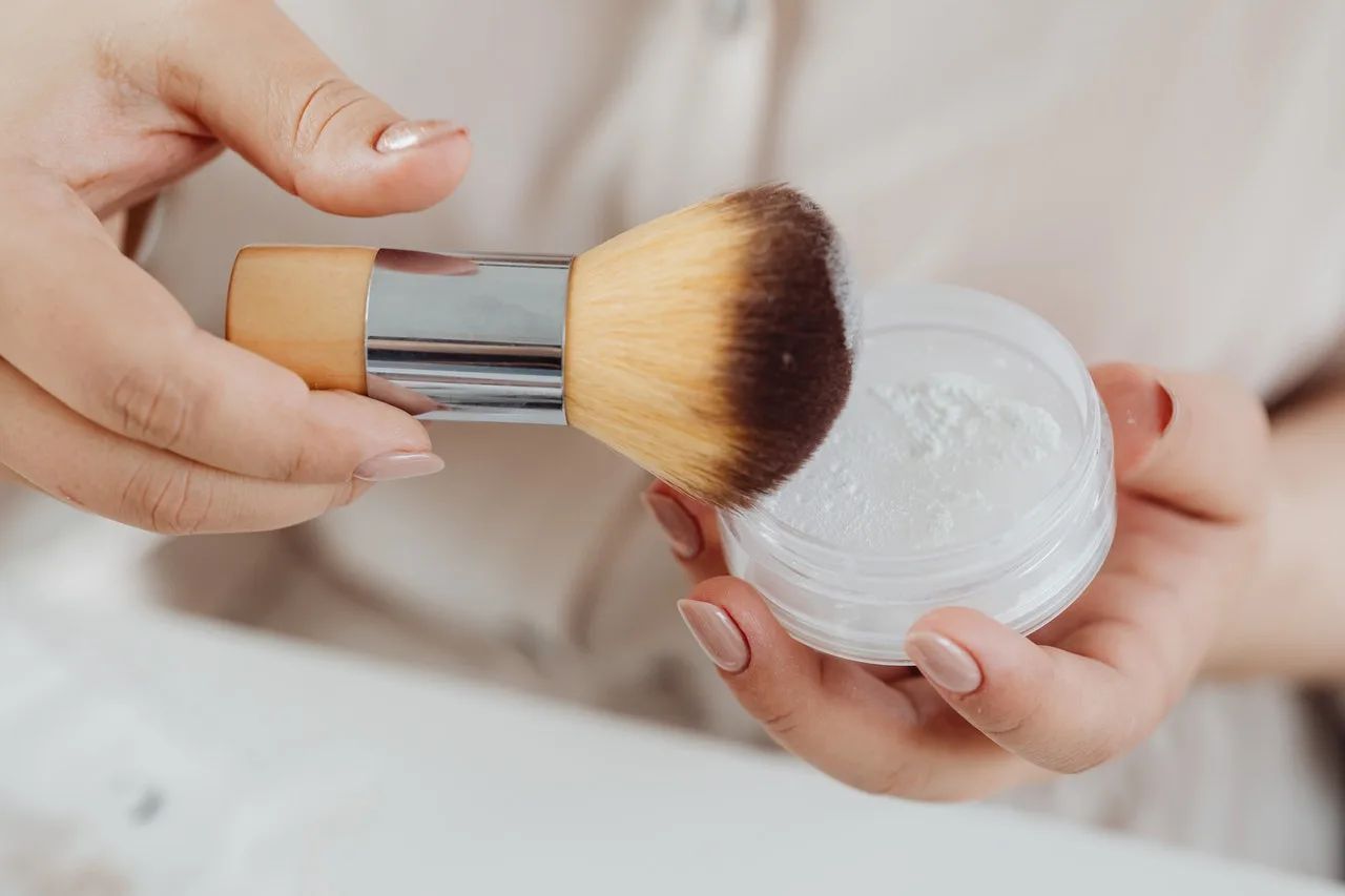 Bí quyết phủ phấn lâu trôi ngày Hè Bí quyết phủ phấn lâu trôi ngày Hè