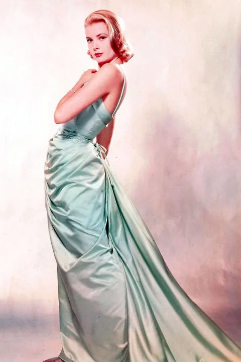 nhung bo vay dep nhat the gioi Edith Head