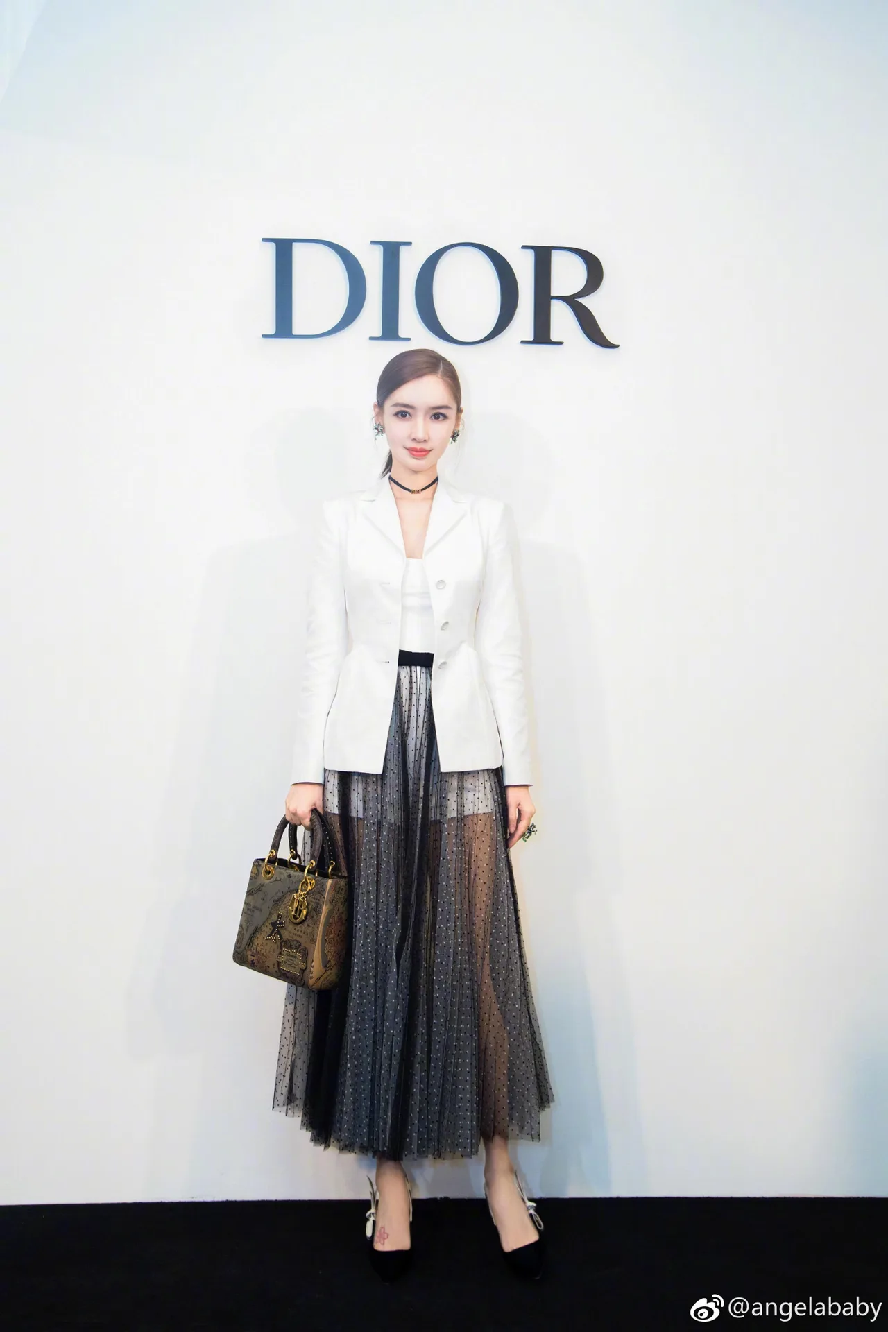 angelababy mặc áo khoác bar jacket dior xuân hè 2018