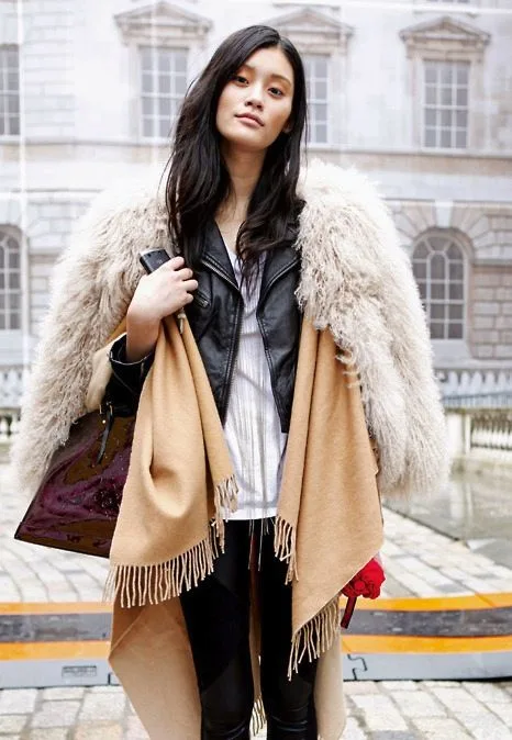 cách phối đồ thời thượng cùng áo khoác da nữ - elle vn