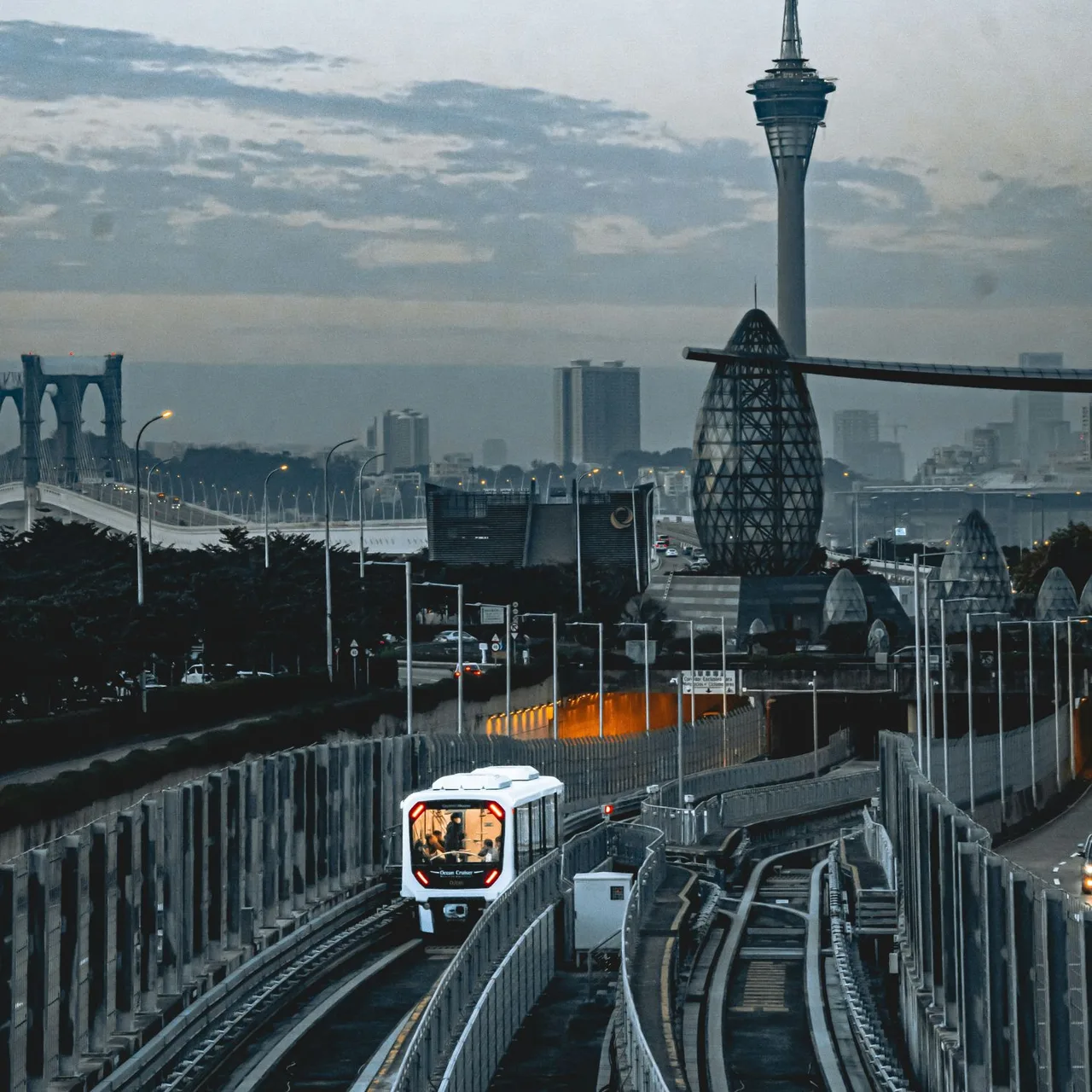Tàu điện hiện đại ở Ma Cao