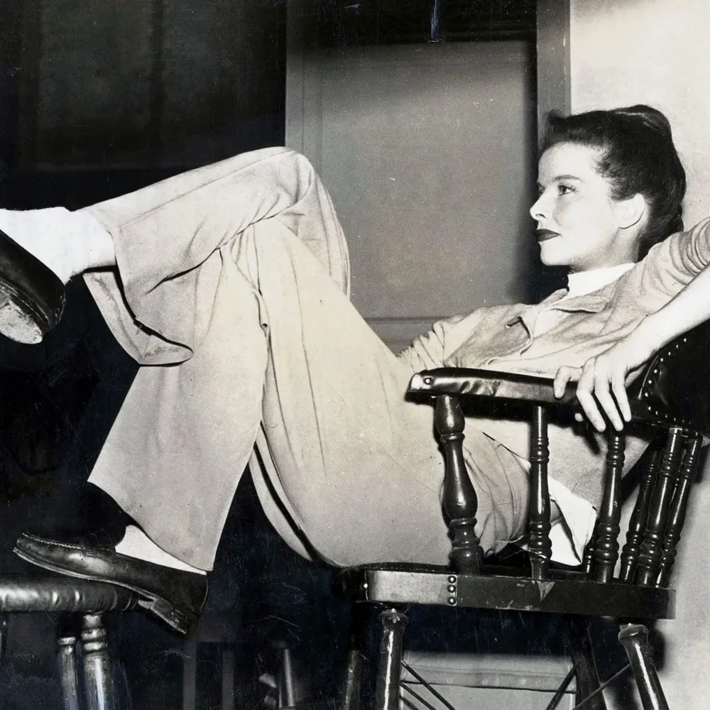 áo vest lụa Katharine Hepburn