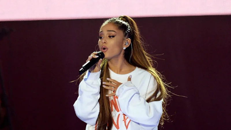 Ariana Grande thất hẹn với fan hâm mộ Việt Nam Ariana Grande thất hẹn với fan hâm mộ Việt Nam