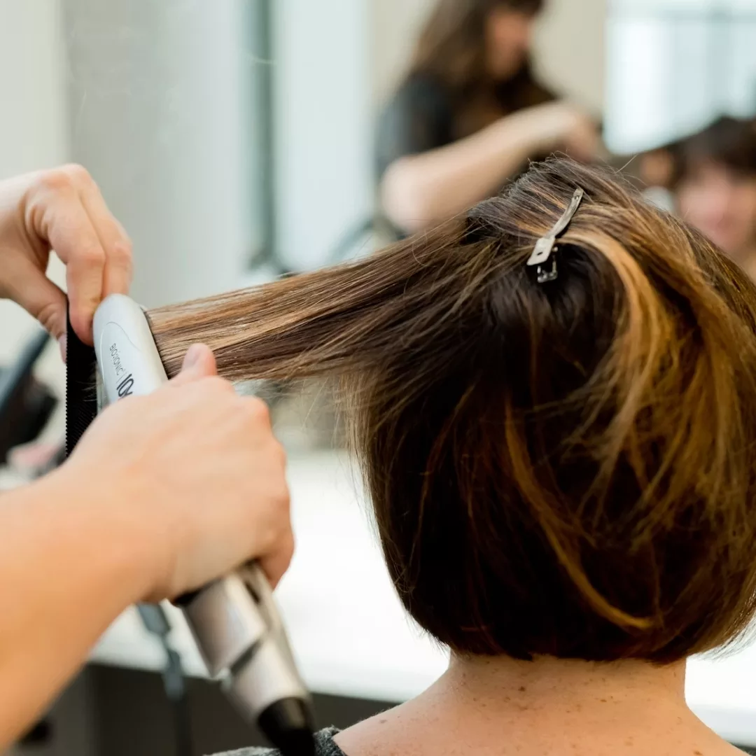 Tóc mái cần nhiều thời gian chăm sóc