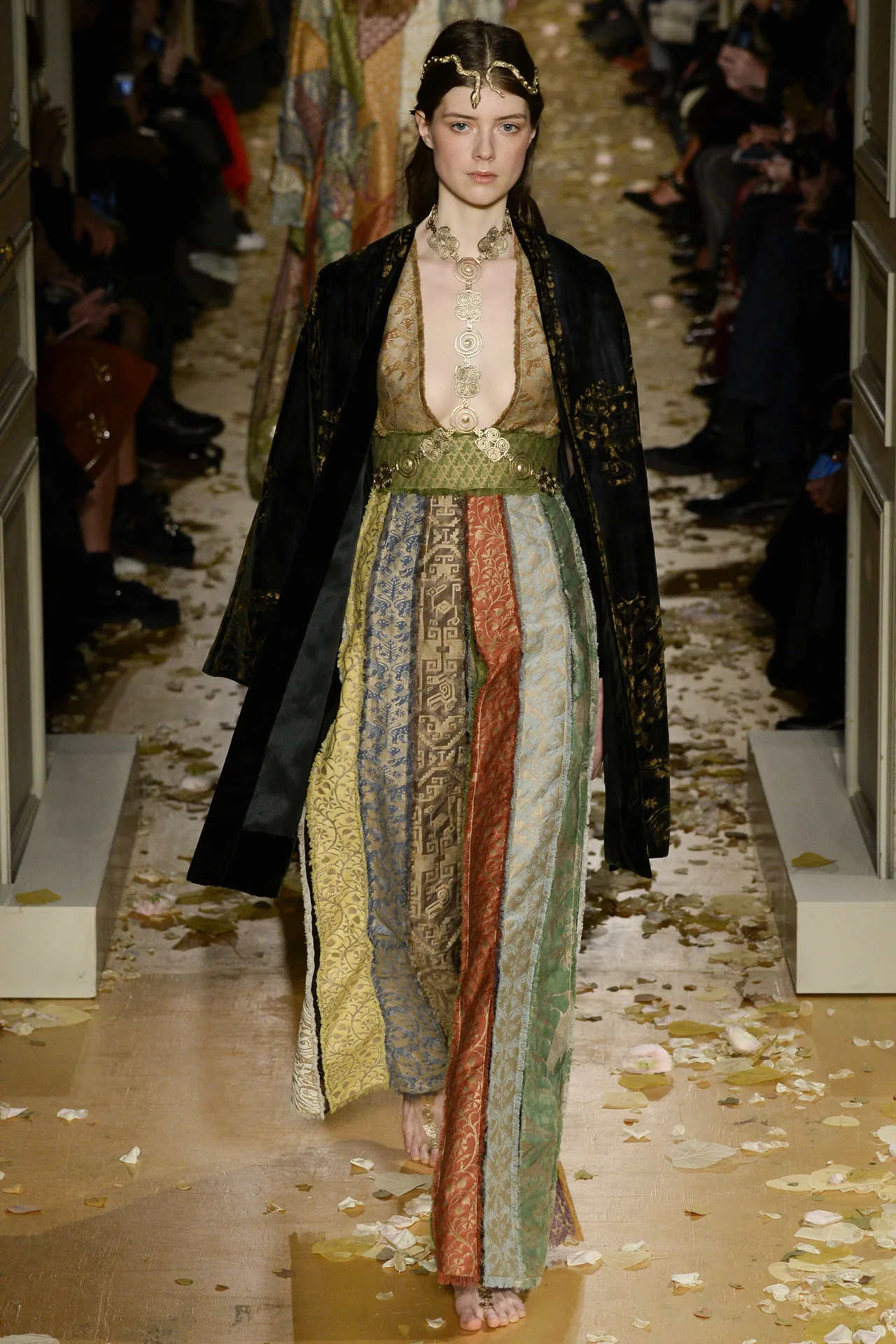 valentino-spring2016-ellevietnam(5)
