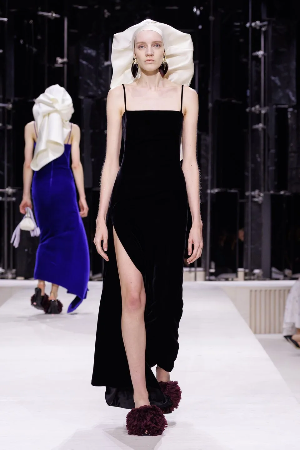 BST Givenchy Thu-Đông 2026