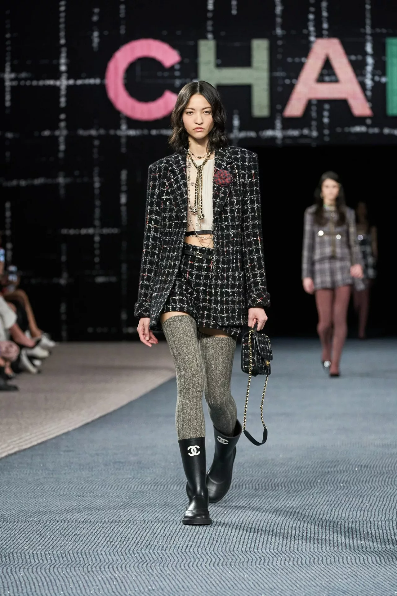Chanel RTW Thu Đông 2022 look 53