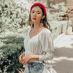 Băng đô nhung đỏ xinh xắn cho mùa Hè