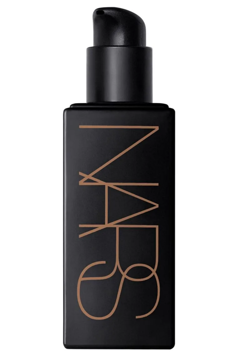 sử dụng Nars Laguna Liquid Bronzer là cách làm mặt nhỏ sử dụng Nars Laguna Liquid Bronzer là cách làm mặt nhỏ
