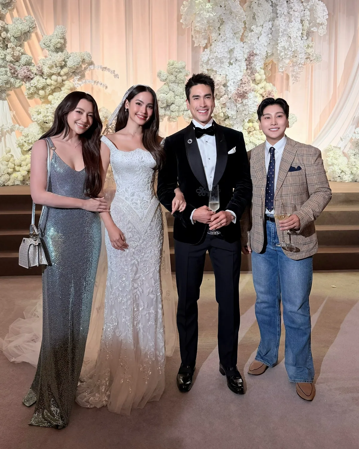 bella campen tại đám cưới yaya
