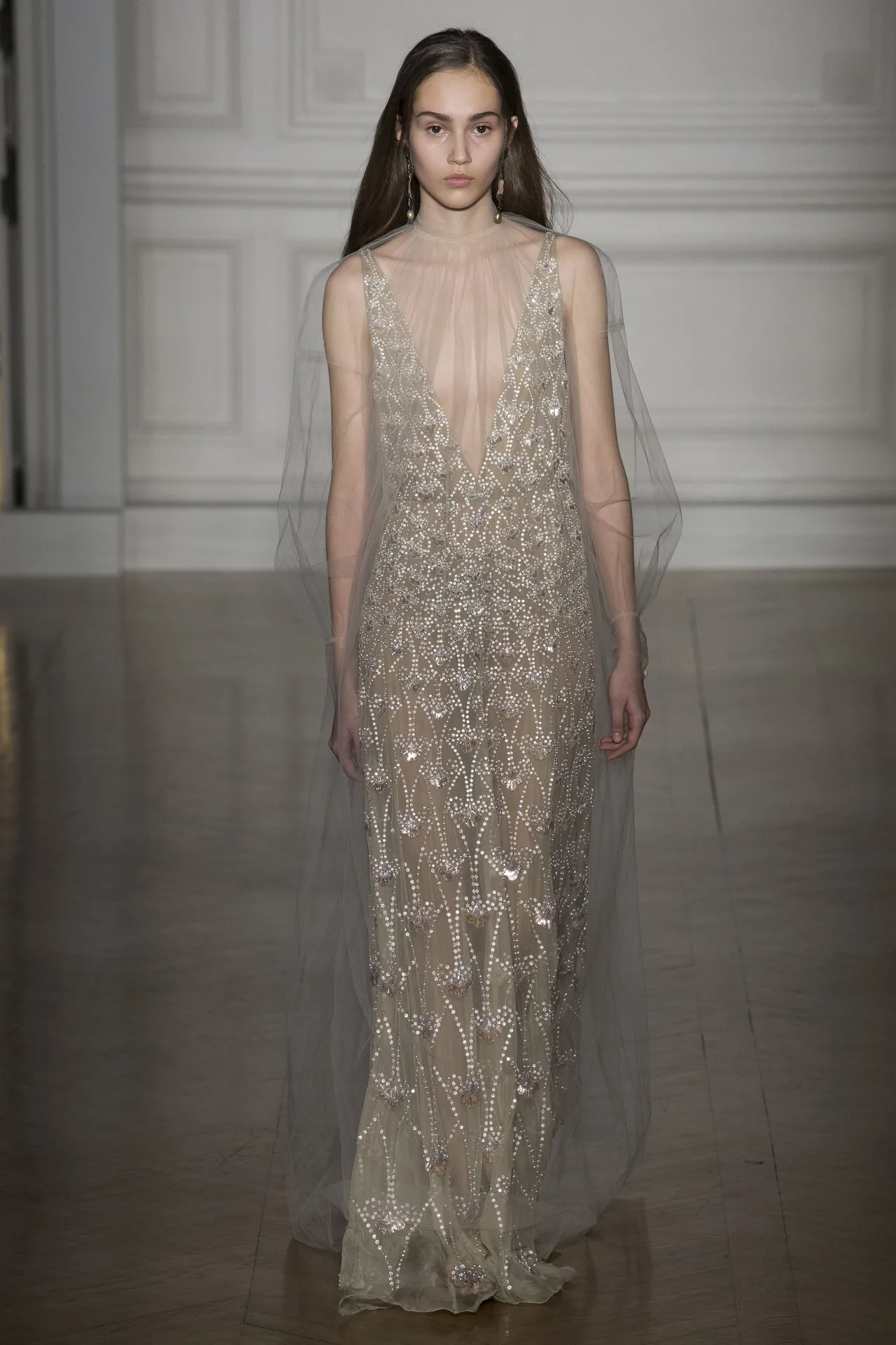 Những BST nổi bật tại tuần lễ Haute Couture Xuân-Hè 2017 - ELLE VN