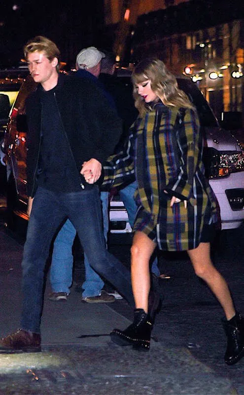 Taylor Swift 1 Taylor Swift 1