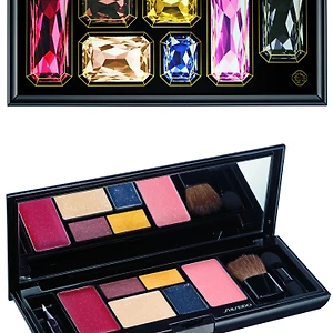 hộp trang điểm của Shiseido