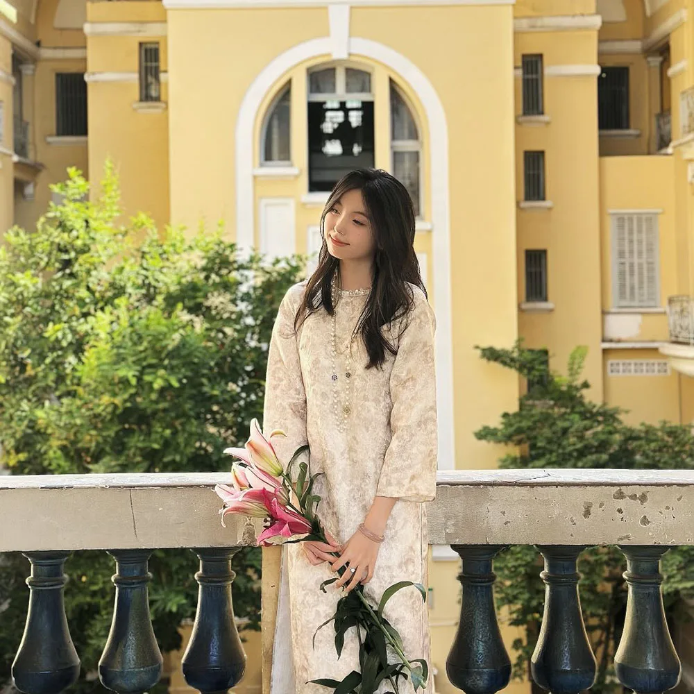 chụp áo dài tại bảo tàng mỹ thuật tphcm