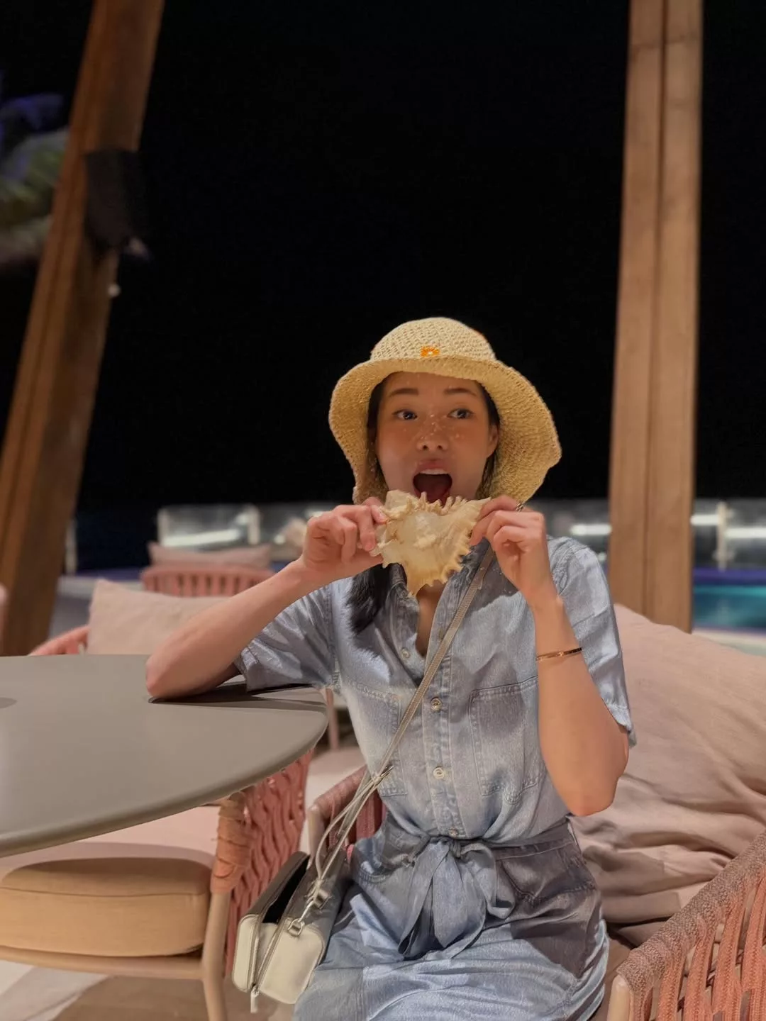 Thời trang Lim Ji Yeon ngoài đời