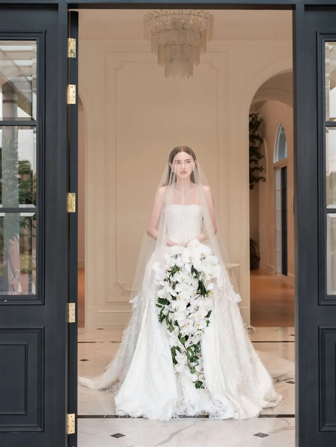 thiết kế váy cưới mai davika