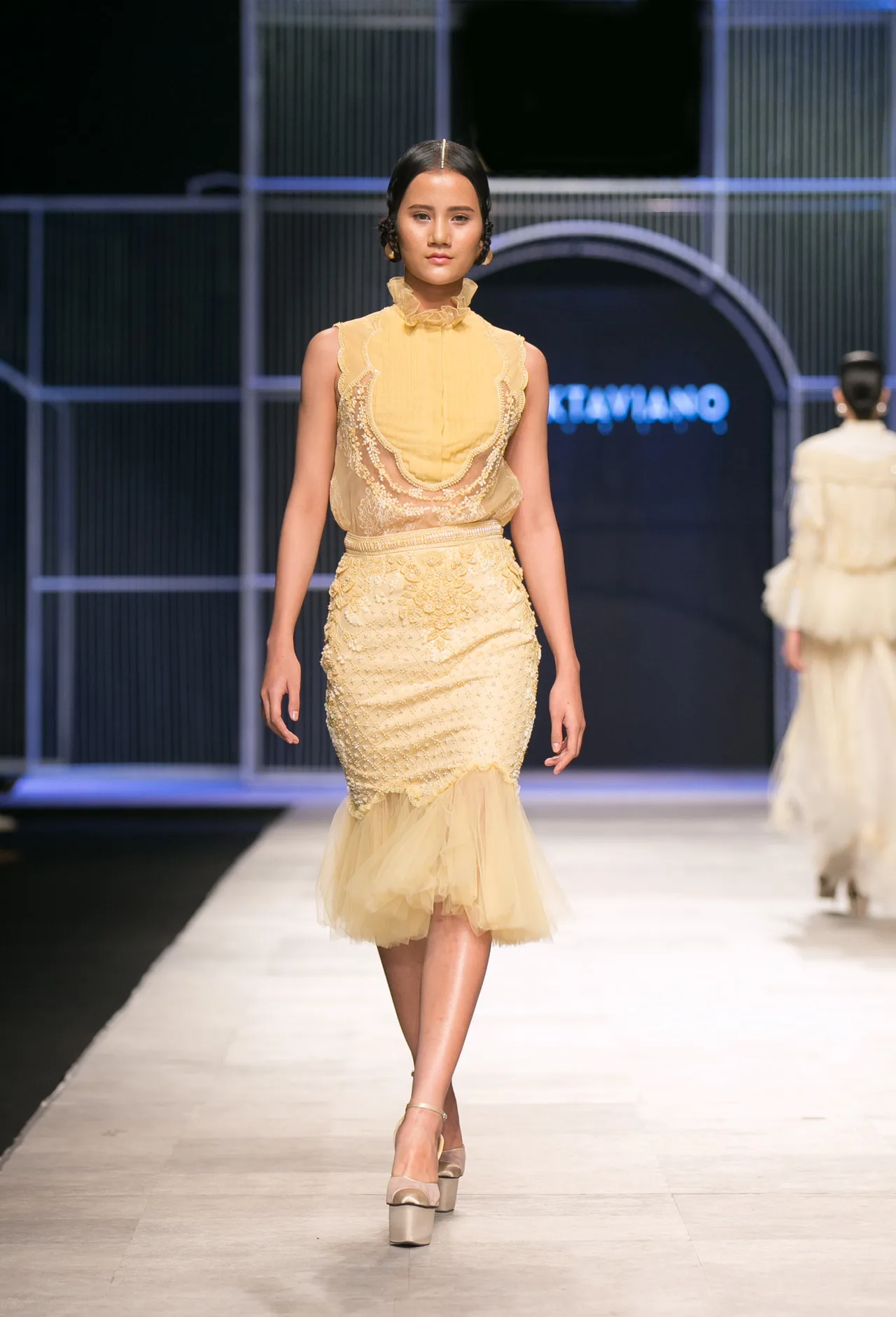BST Thu-Đông 2016 của NTK Priyo Oktaviano