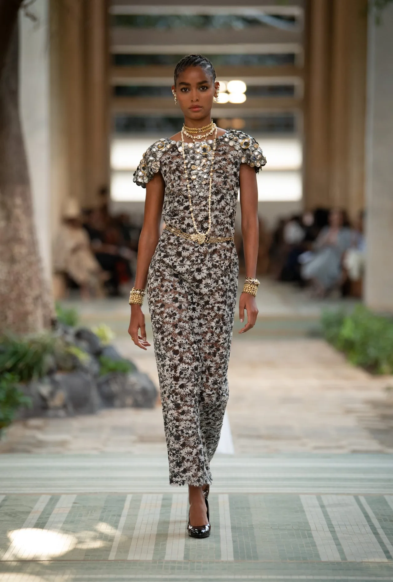 CHANEL Métiers d art DAKAR 2023 look 53
