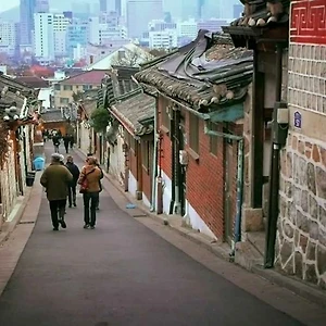 Du lịch Hàn Quốc – Thong dong ở làng cổ Bukchon Hanok