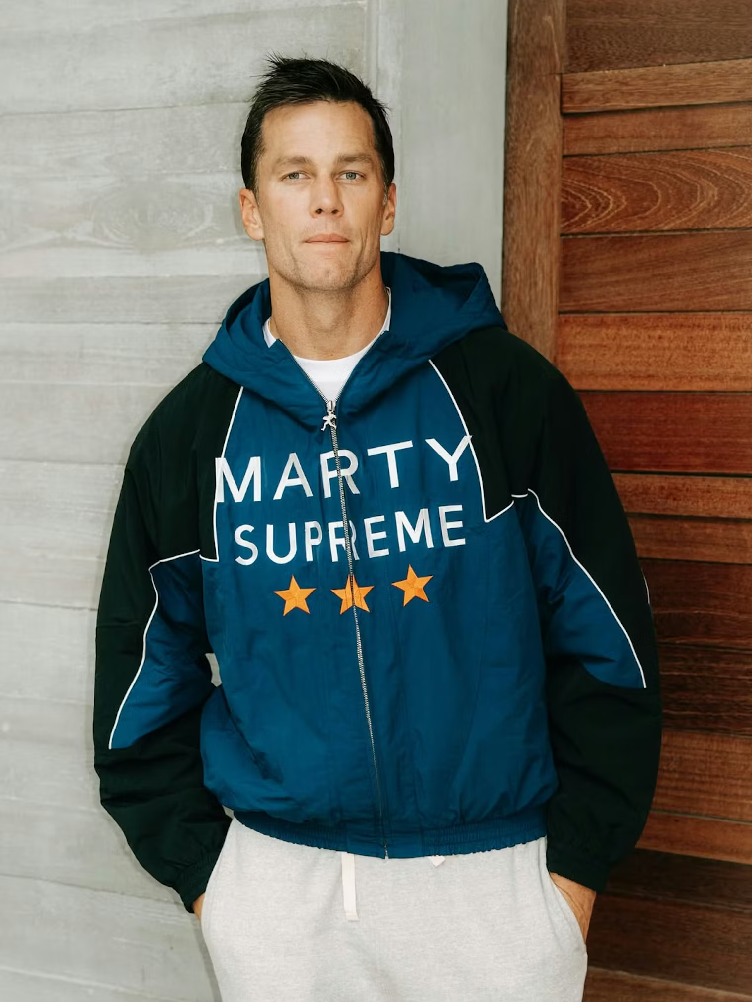 @tombrady diện áo Marty Supreme