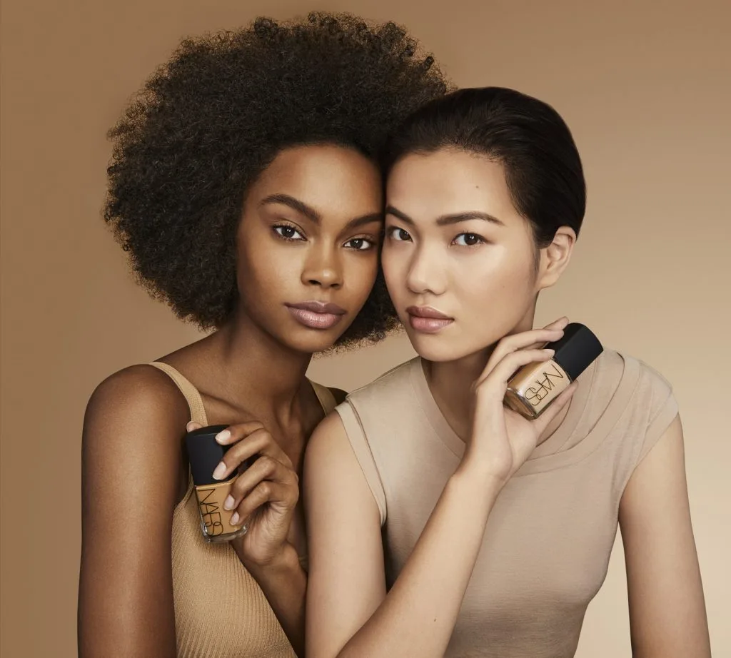BST NARS Radiance Repowered giúp đem lại lớp nền tỏa sáng.