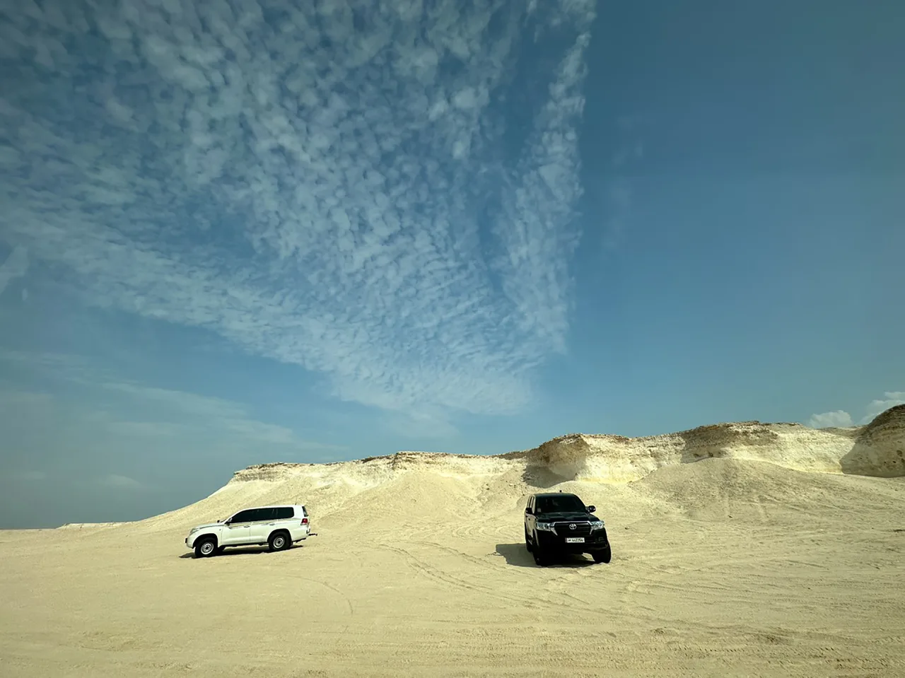 dubai di chuyển trên sa mạc dubai di chuyển trên sa mạc