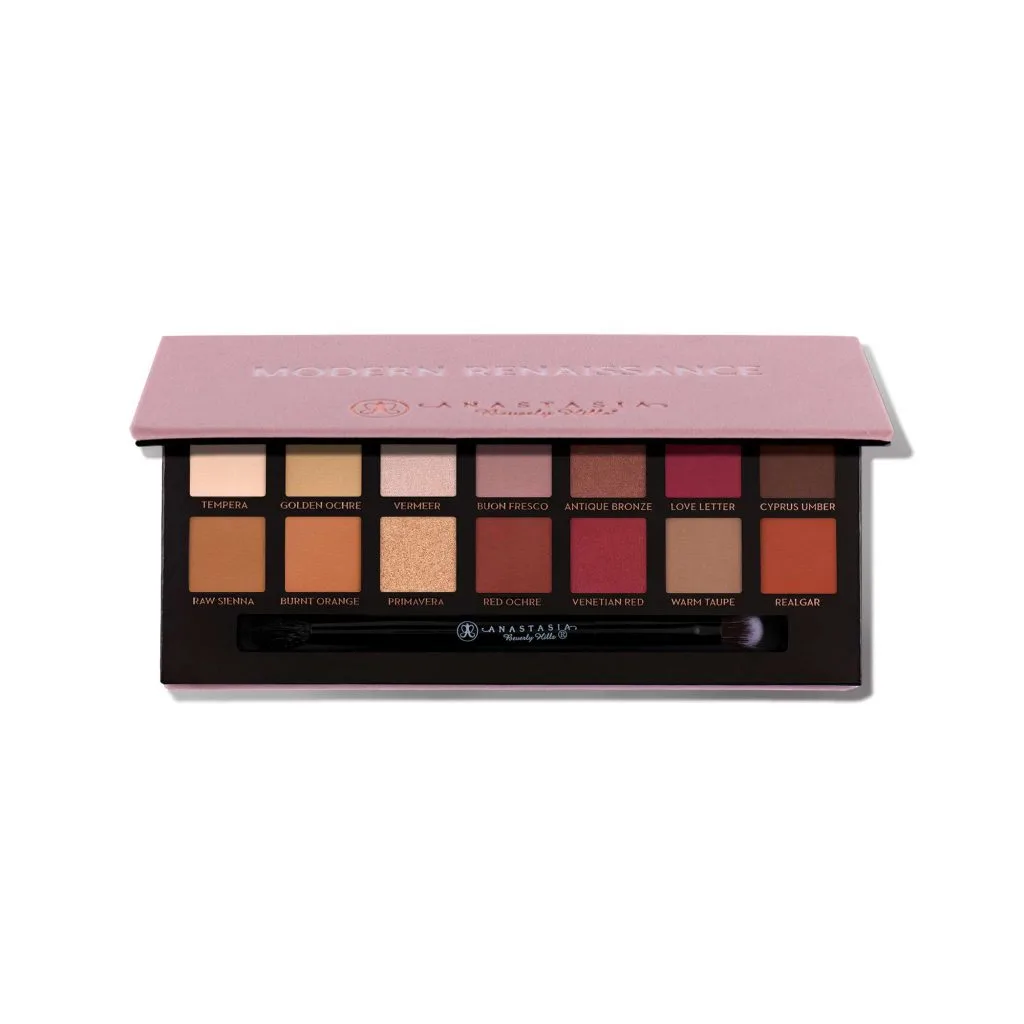 Anastasia Beverly Hills Modern Renaissance Palette là một cái tên không thể bỏ qua trong những bảng phấn mắt tuyệt đẹp dành cho mùa thu đông. Anastasia Beverly Hills Modern Renaissance Palette là một cái tên không thể bỏ qua trong những bảng phấn mắt tuyệt đẹp dành cho mùa thu đông.